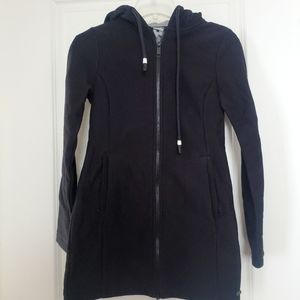 Bench like new hooded sweater